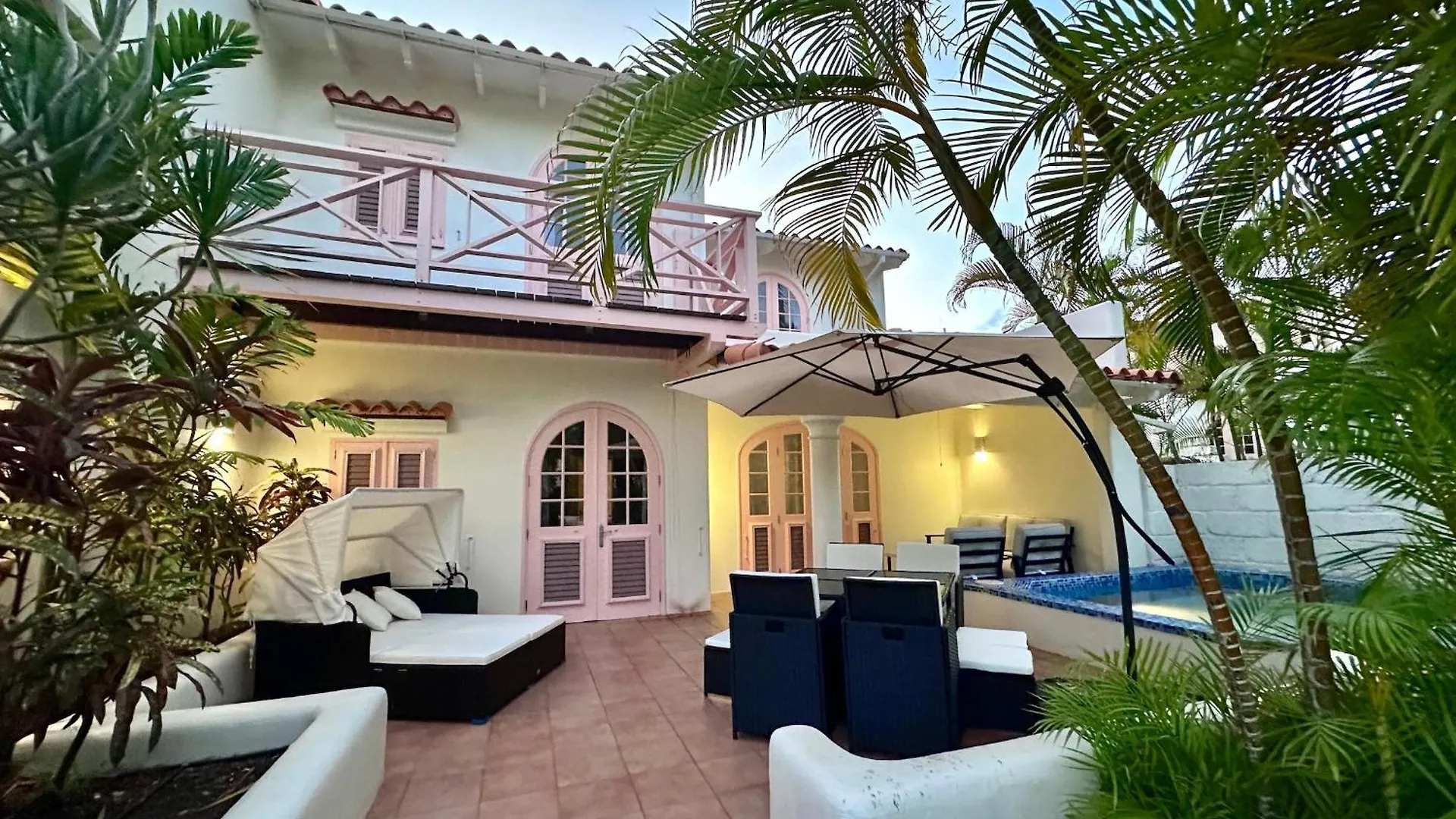 Villa 122 Sugar Hill Estate, Pools, Tennis, Gym, 5 Mins To Beach Saint James