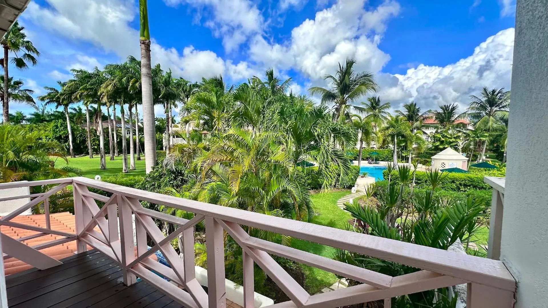 Villa 122 Sugar Hill Estate, Pools, Tennis, Gym, 5 Mins To Beach Saint James