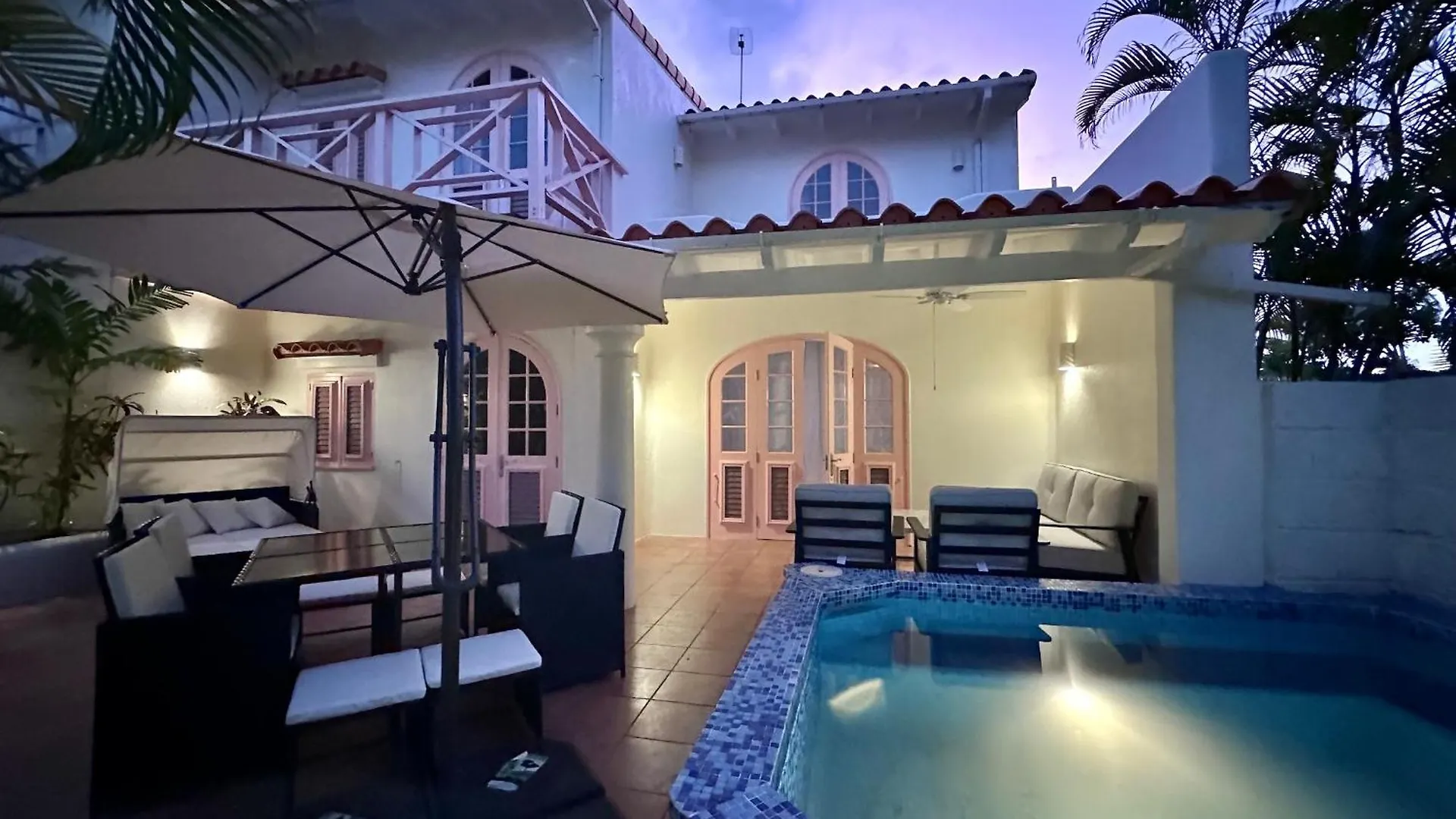 Villa 122 Sugar Hill Estate, Pools, Tennis, Gym, 5 Mins To Beach Saint James
